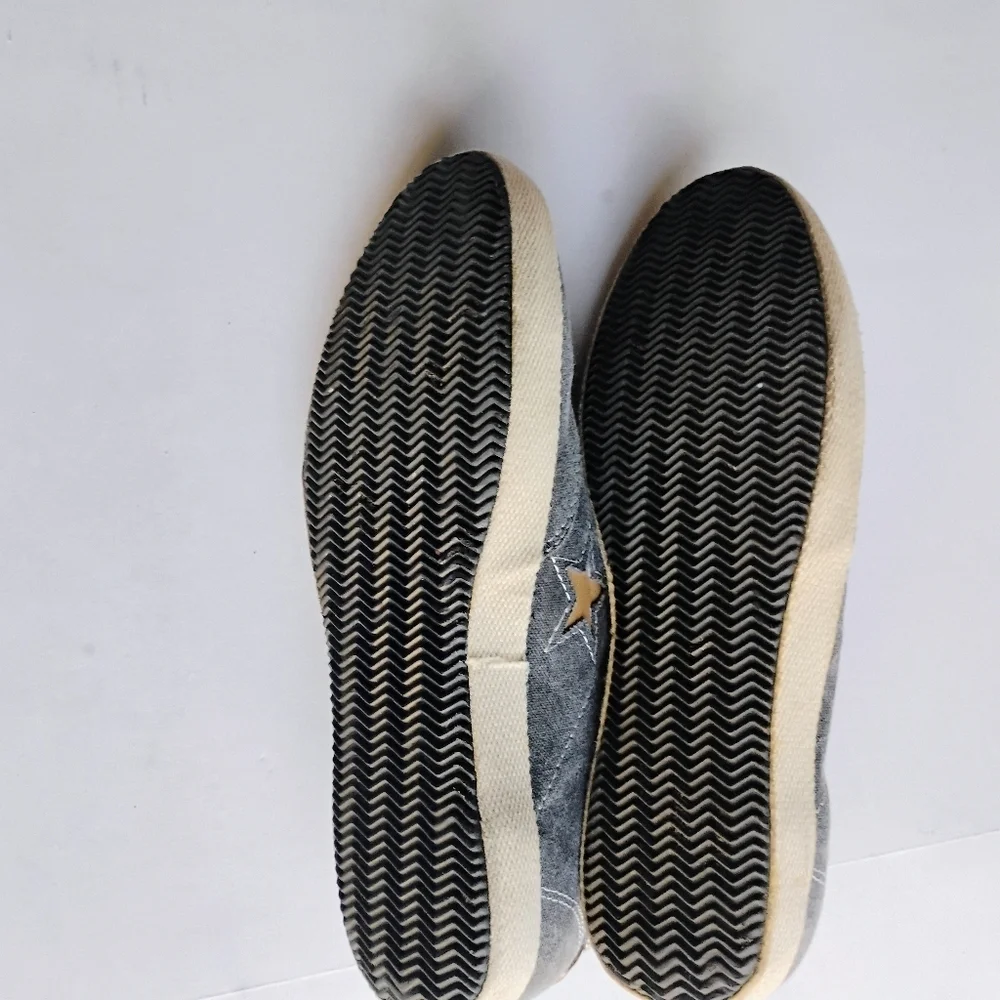 Mint Condition Converse Chuck Taylor All Star Slip-On Gray Canvas | Women’s 9